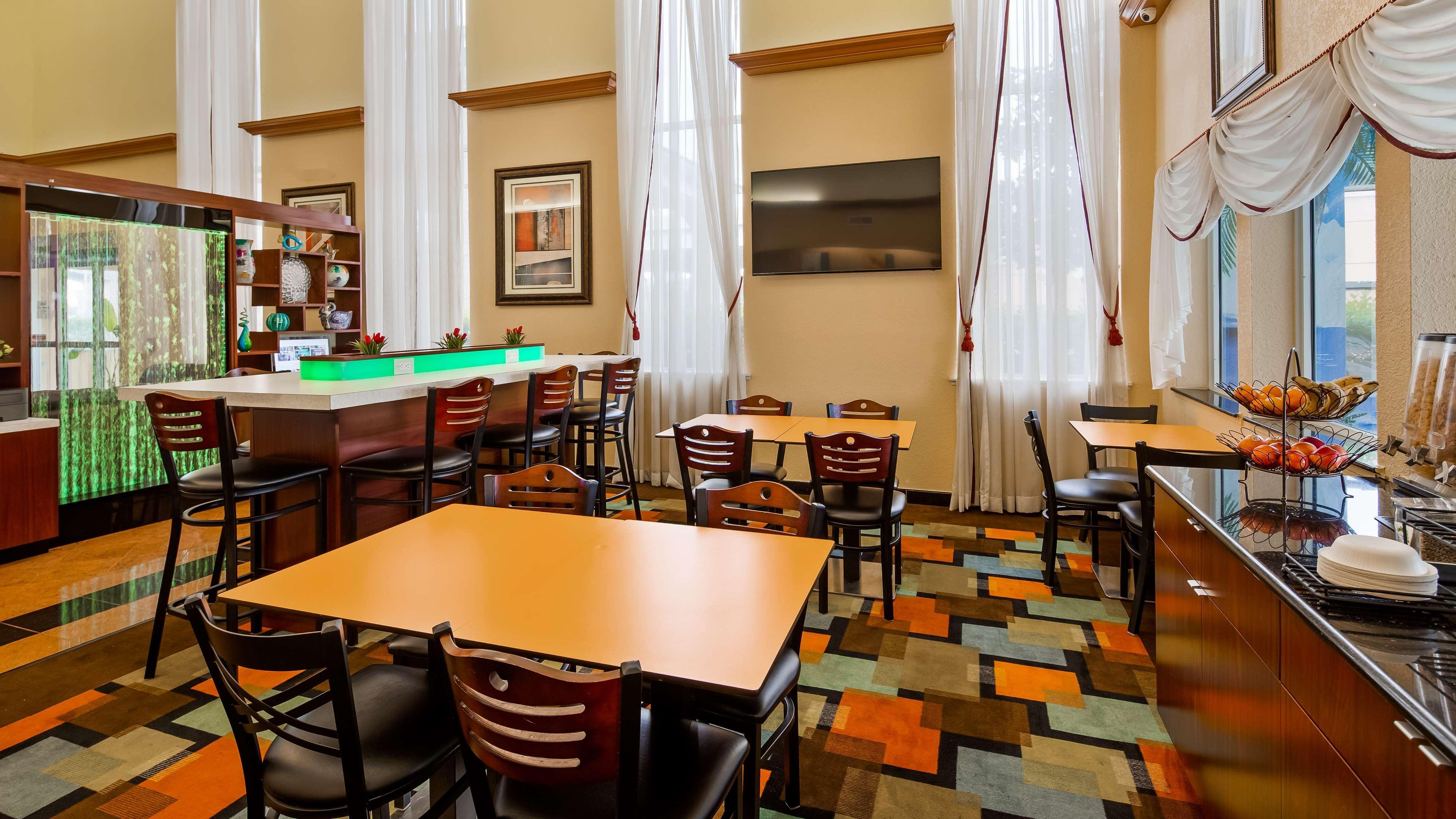 Quality Inn & Suites Cypress Exteriér fotografie