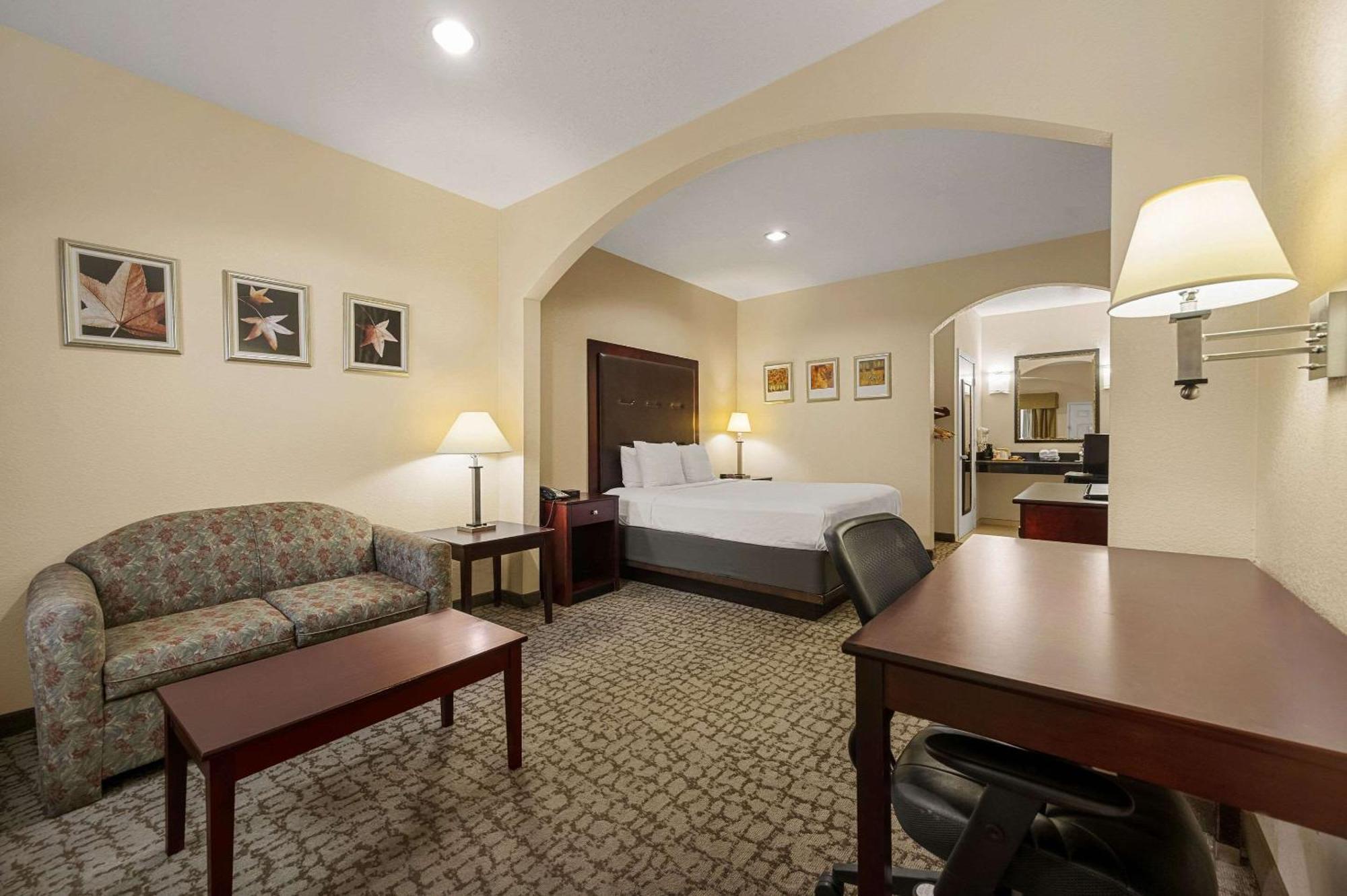 Quality Inn & Suites Cypress Exteriér fotografie
